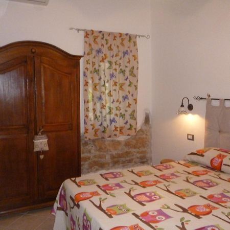 B&B La Taverna Dei Ciucci Foce del Sele ภายนอก รูปภาพ