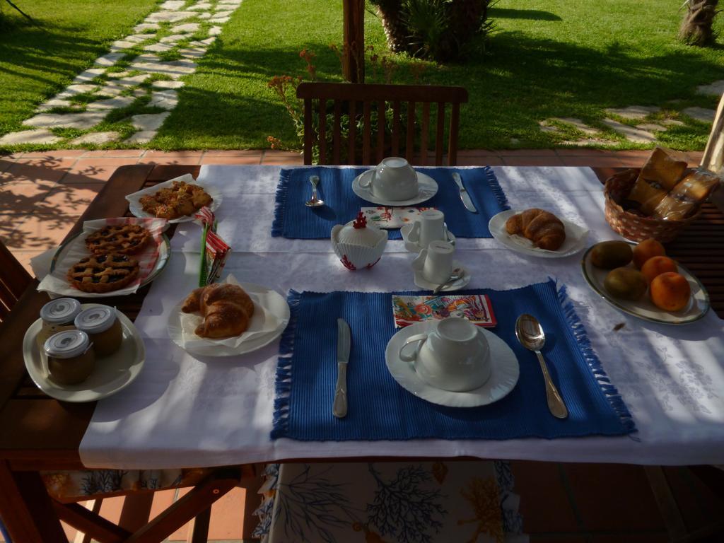 B&B La Taverna Dei Ciucci Foce del Sele ภายนอก รูปภาพ